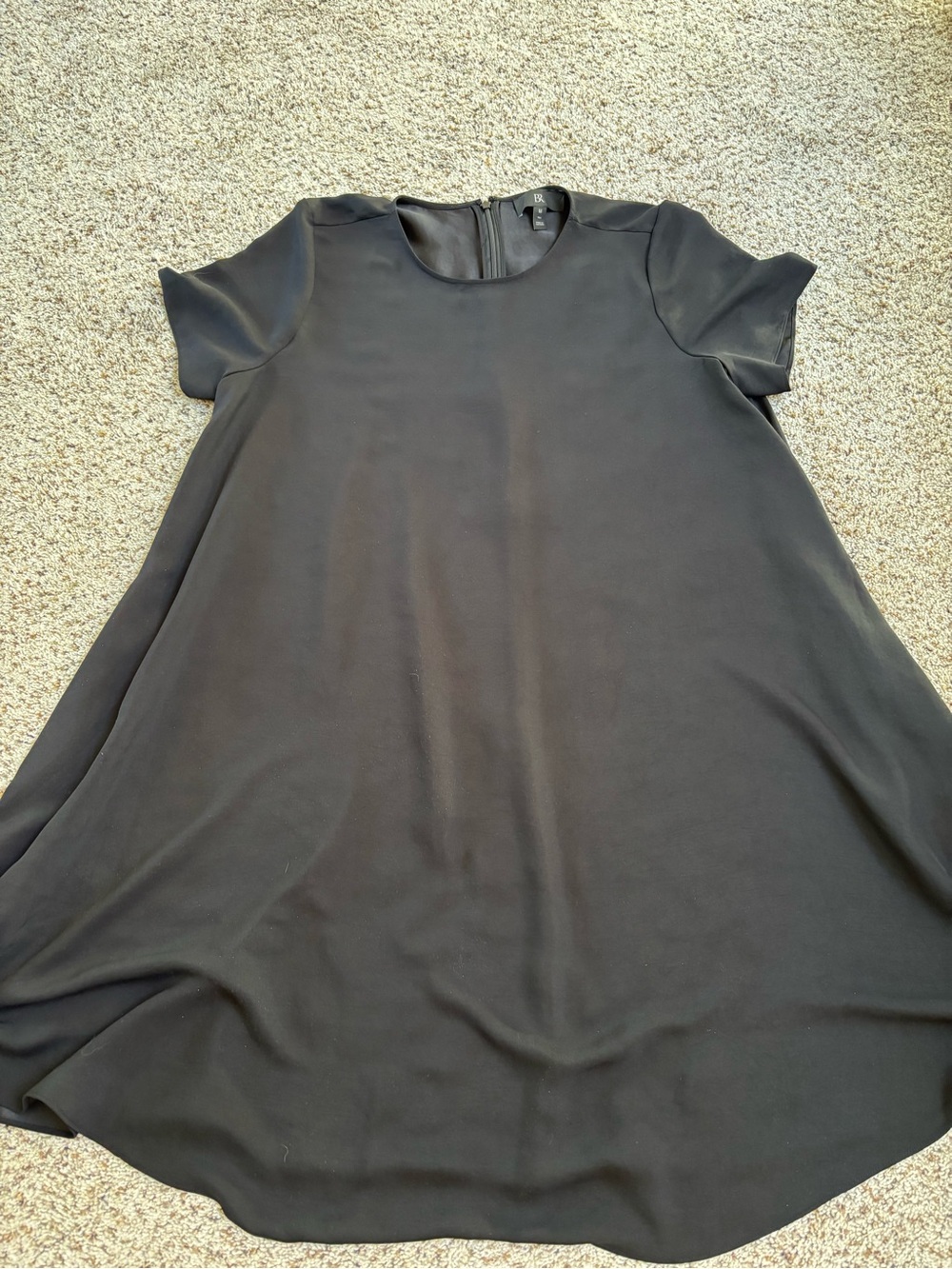 New Soft Flowing Women’s Black A-Line Short Sleeve Dress LBD MTall